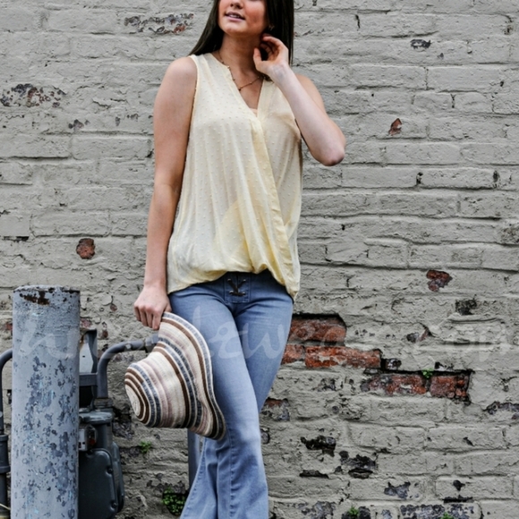 ♥️New boutique Swiss dot top - Picture 4 of 6